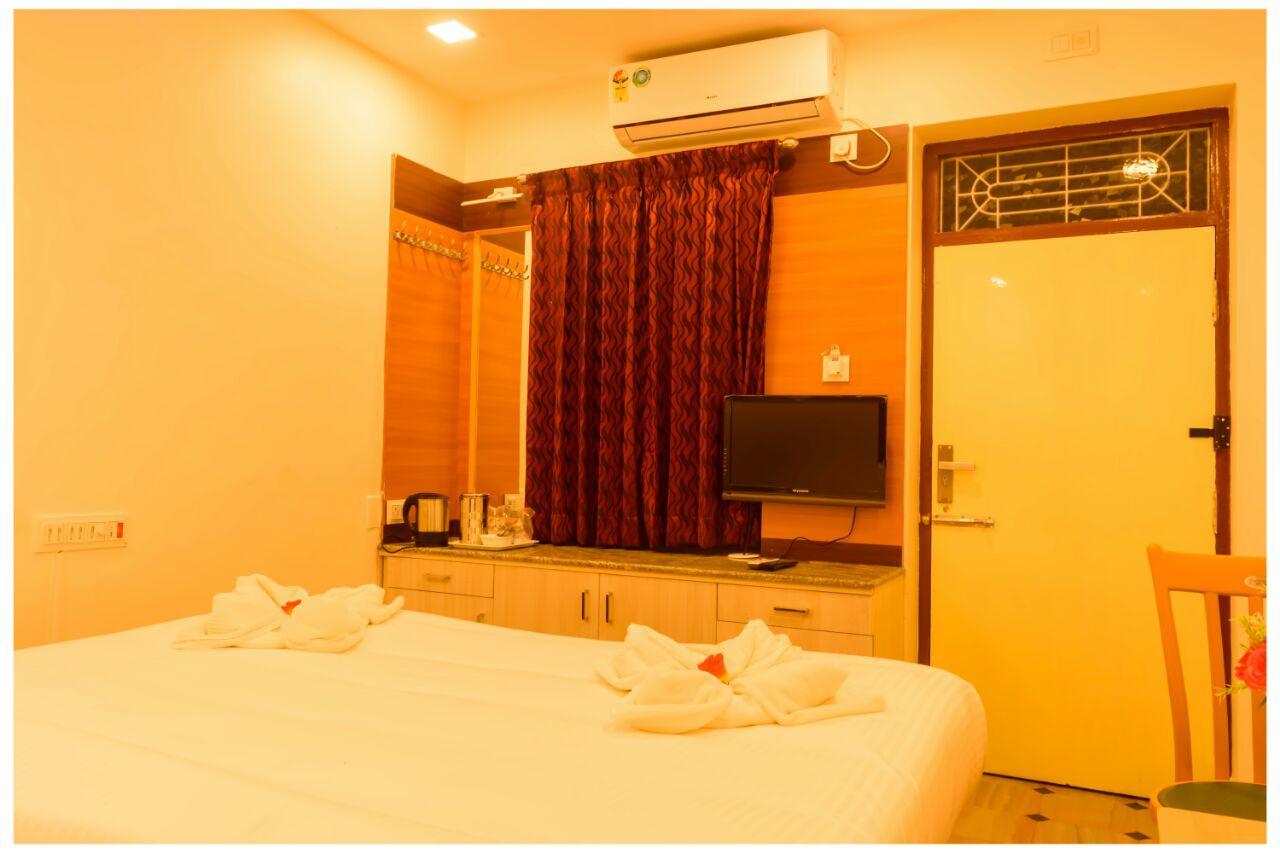 Sri Sarvesha Residency Temple View Hotel Tiruvannamalai Exterior photo